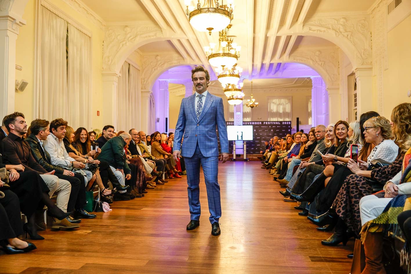 El subdirector médico de Valdecilla, Guillermo Tejón, fue de los más aplaudidos de la tarde.