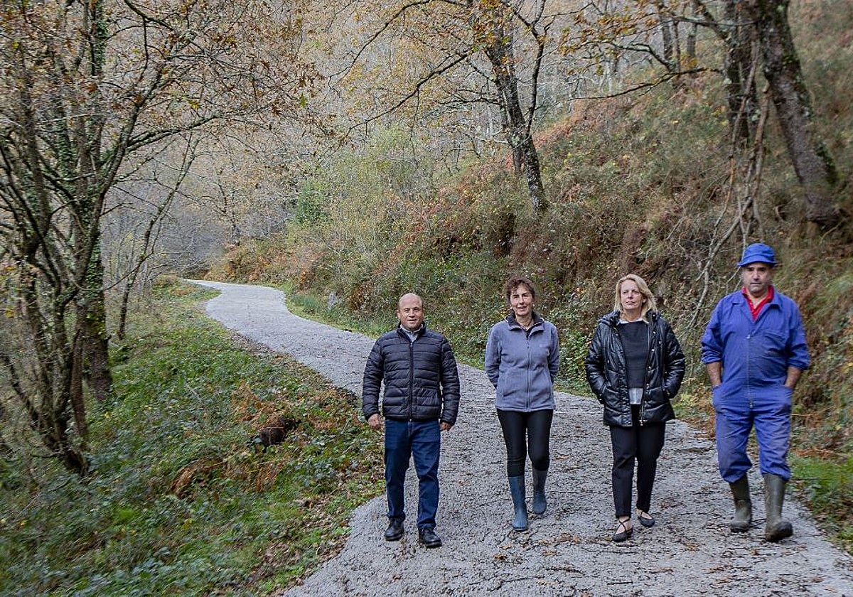 De izquierda a derecha, Agustín Mantecón, Rosa Alonso, María Jesús Susinos y Antonio de la Herrán.