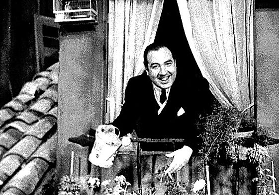 El escenógrafo, artífice de 'Luna', la primera publicación creada en el exilio.