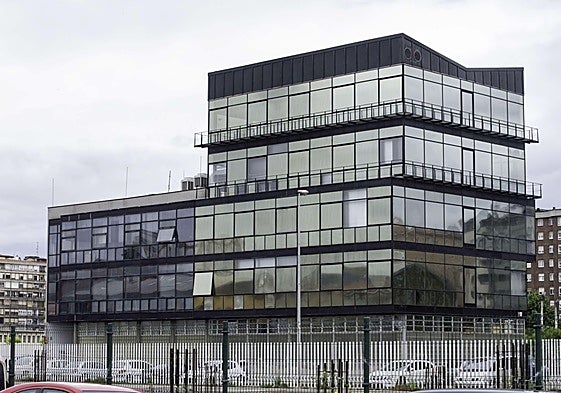 Edificio Sotoliva en el Barrio Pesquero, cuyas cámaras desmontaron la denuncia por falso acoso presentada por una trabajadora del Puerto.