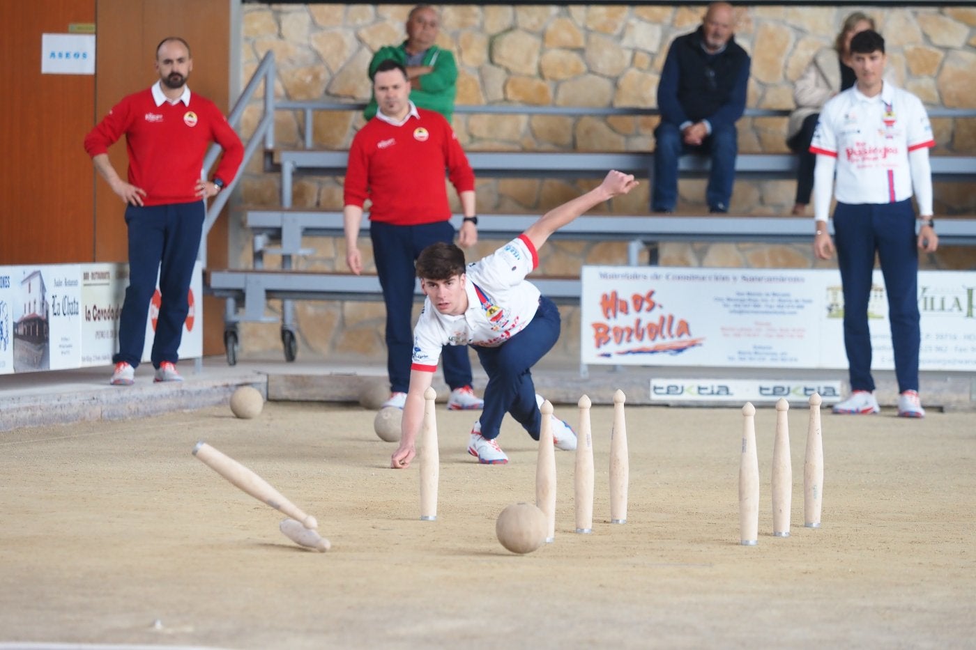 El fin a de tres años de conflicto