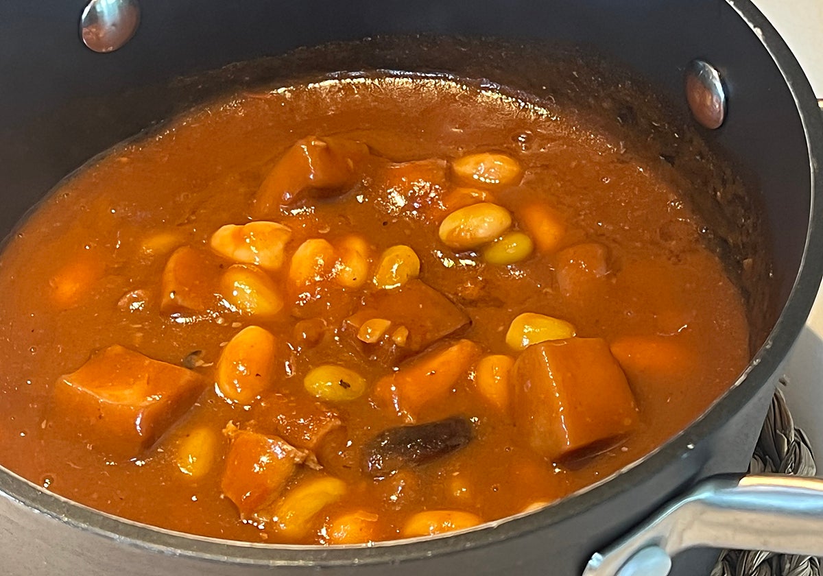 Guiso de pochas con cachón.