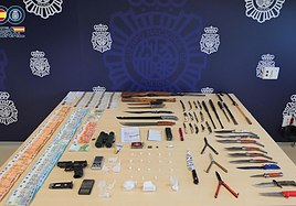 Contenido intervenido en el registro de la vivienda de los detenidos.