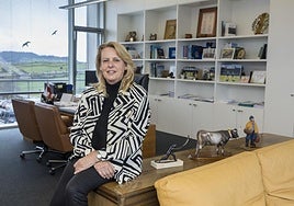 María Jesús Susinos posa para la entrevista, esta semana, en su despacho de la Consejería.