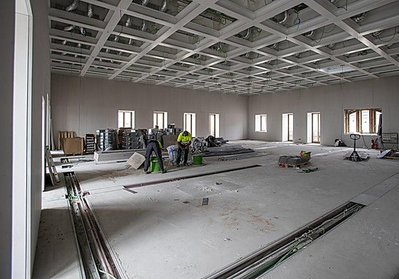 Trabajos en uno de los futuros espacios expositivos de Faro Santander.