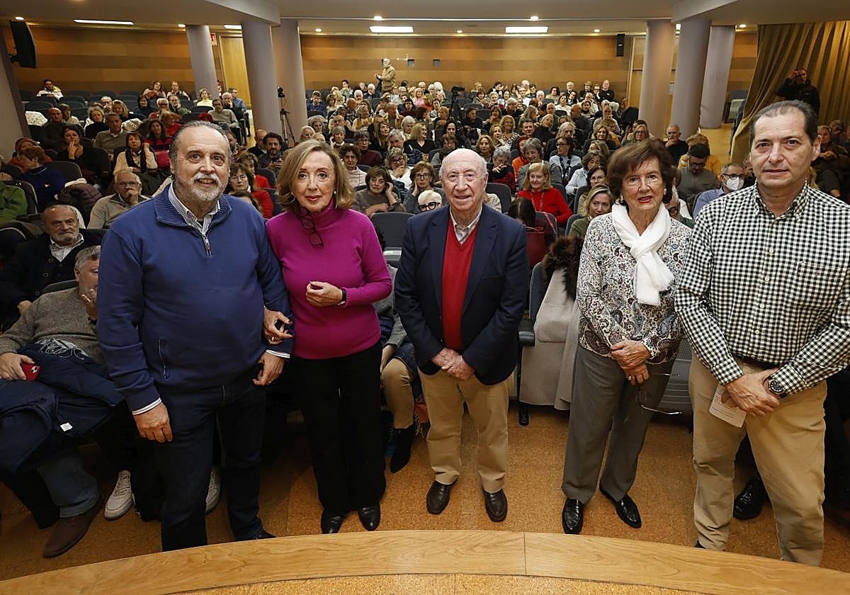Jesús Herrán, Asunción Peña, José María Pérez Peridis, Mercedes Mendoza y Esteban Sainz.