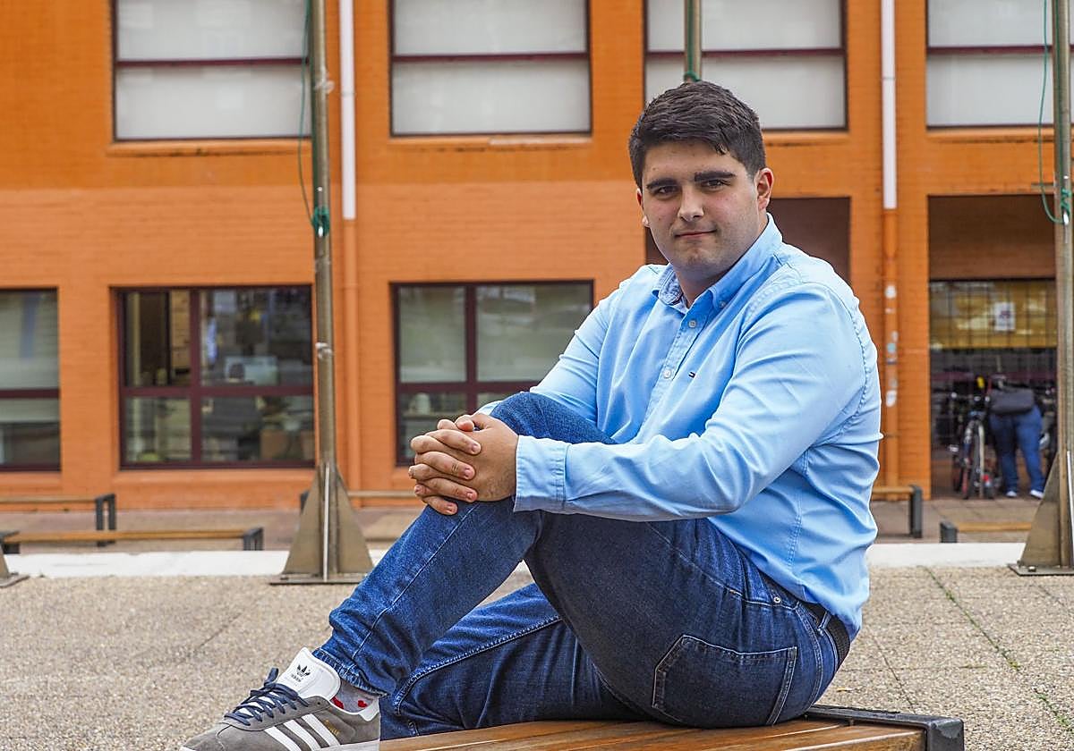 Lucas Carral quiere aportar a los bolos tanto como jugador y en el futuro, como historiador.