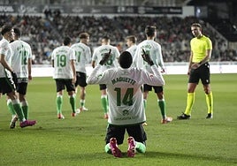 Maguette celebra el primer tanto del Racing