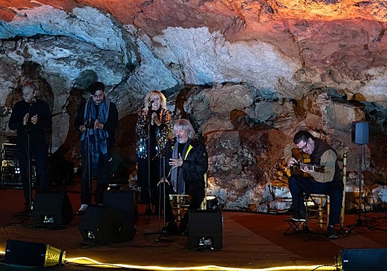 Mercé lleva la profundidad del cante al interior de El Soplao