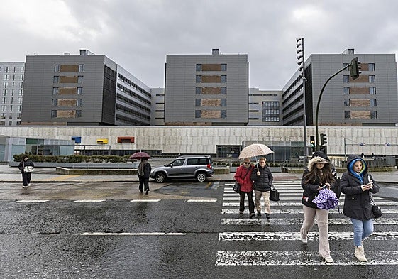 Las Tres Torres son el símbolo del nuevo Hospital Valdecilla.