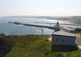 Faro Punta de la Silla, actual Centro de Interpretación del Parque Natural de Oyambre.