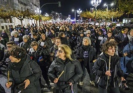 Un total de 160 músicas del grupo Percumozas pusieron el ritmo a la manifestación