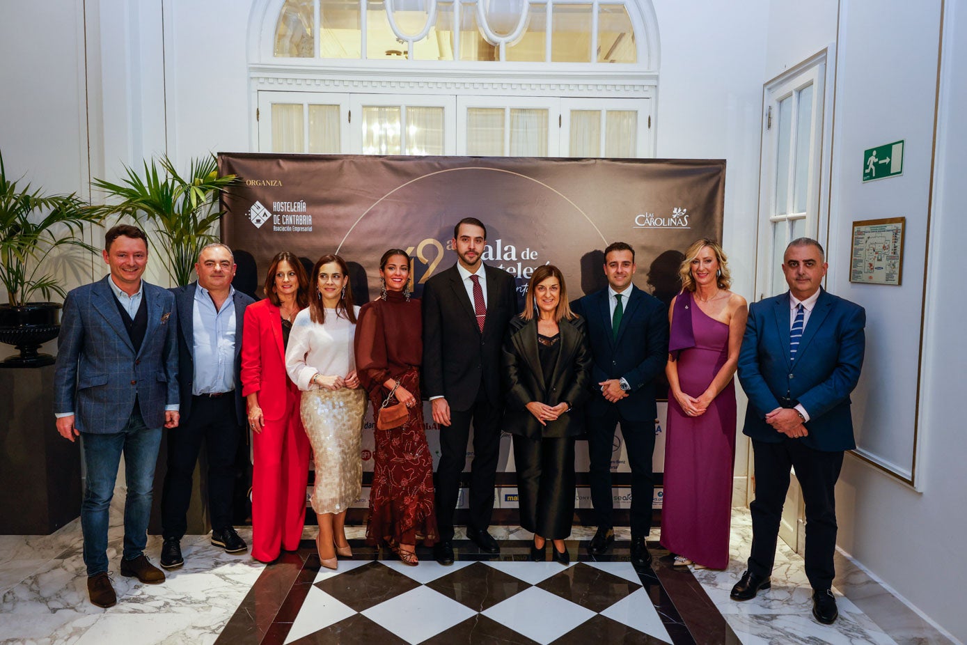 Alejandro Liz, Miguel Diego, Inés Mier, María Saiz, Sofia Ellar, Eduardo Lamadrid, María José Sáenz de Buruaga, Fran Arias, Bárbara Gutiérrez y Roberto Media.
