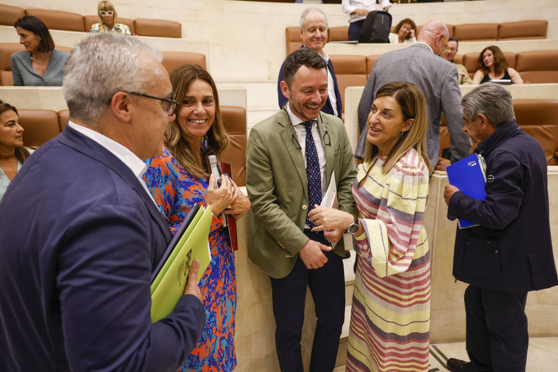 Pedro Hernando, Paula Fernández, Alejandro Liz y María José Sáenz de Buruaga, durante el último debate del Estado de la Región, en el que el PRC ya mostró sus críticas el PP.