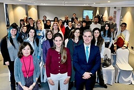 Foto de familia del acto de resolución de la Convocatoria de Proyectos Sociales Cantabria 2025.