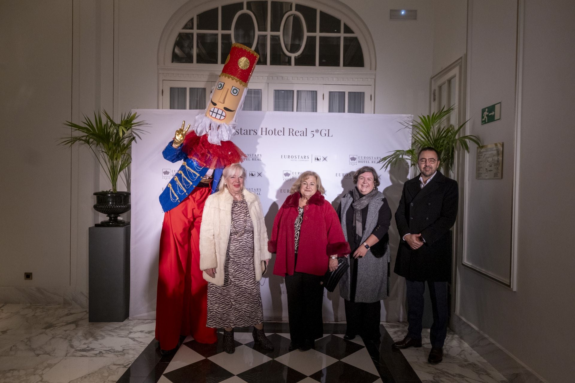 Eloina Santiago, Rosa Cruxent, Carmen Magdalena y José María Pérez.