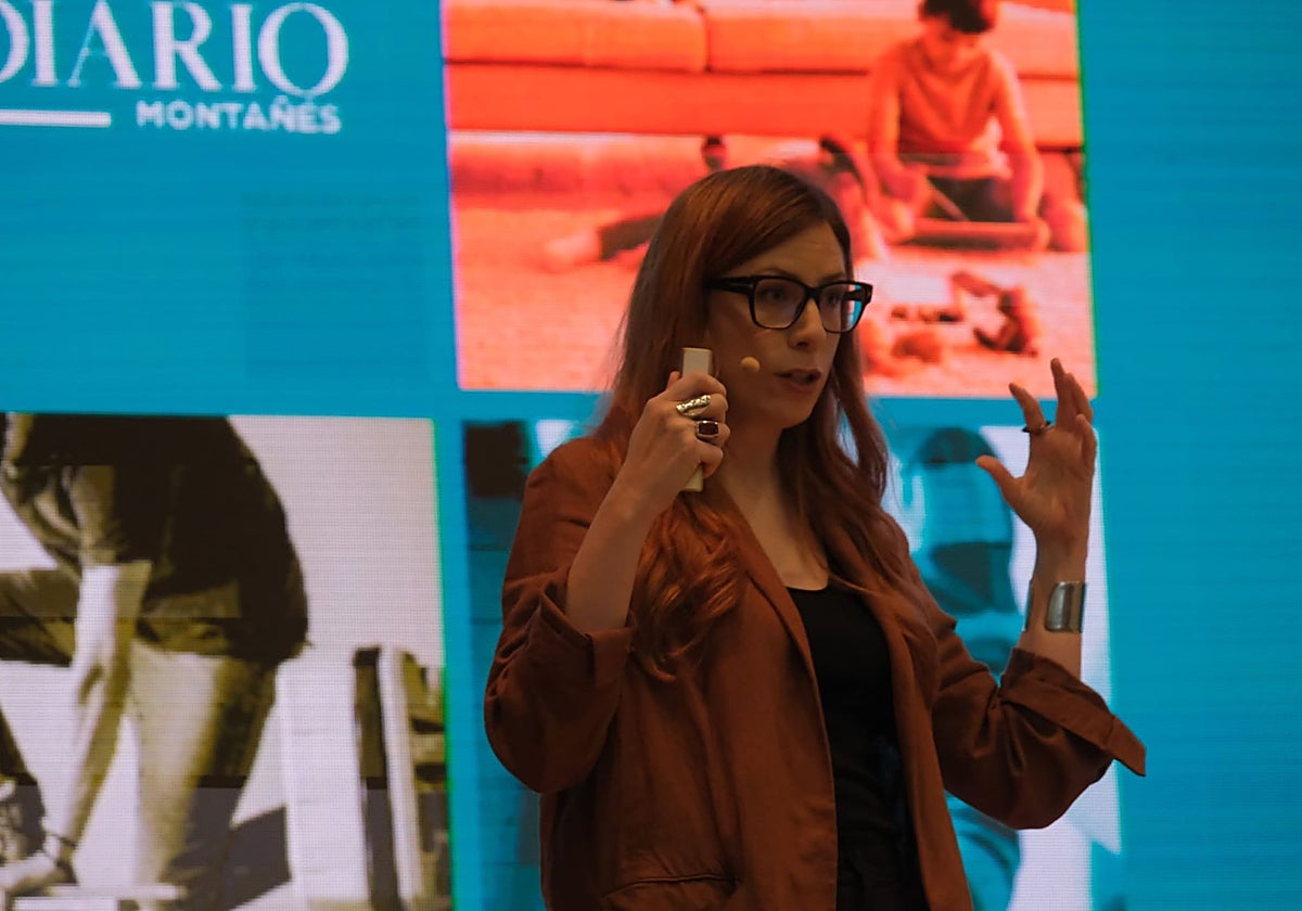 Alejandra Manzano, redactora especializada en arquitectura, arte y diseño, ha abierto la segunda jornada del congreso.