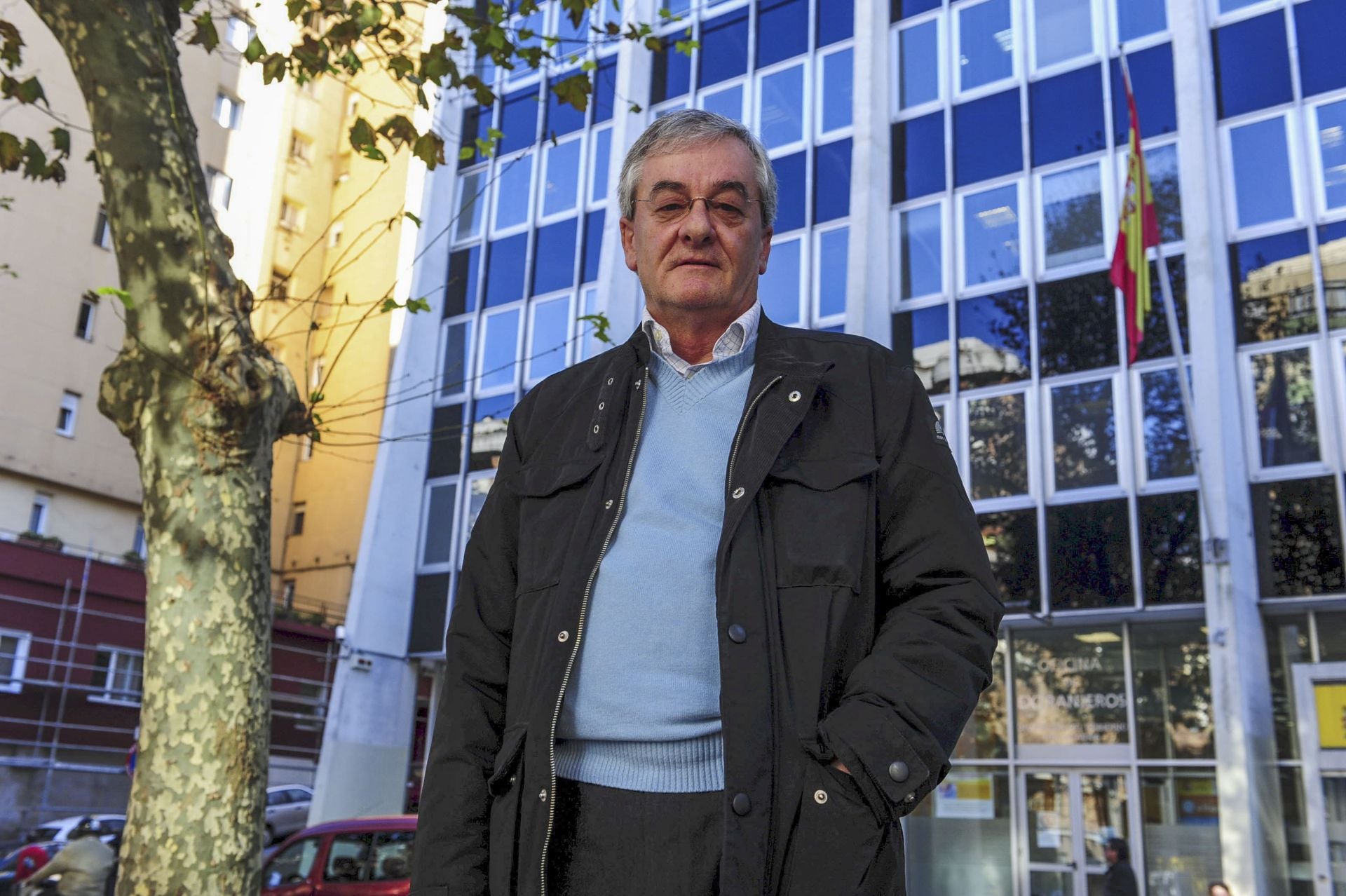 Maxi Valle, frente al edificio de la calle Vargas en 2011. 