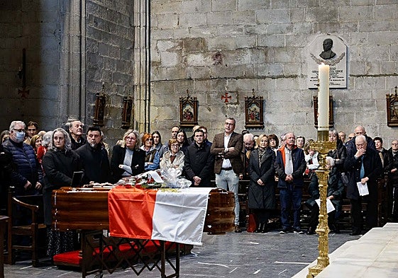 Entre los asistentes se encontraban gran número de compañeros socialistas de Maxi Valle