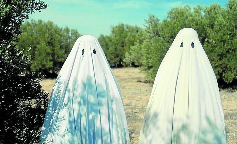 'Bodegón con fantasmas' de Enrique Buleo.