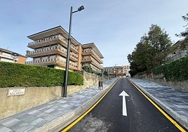 Calle Alcarite de Noja tras ser remozada.