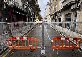 El tramo clausurado de la calle Ataúlfo Argenta, en Santander, entre los números 33 y 35.