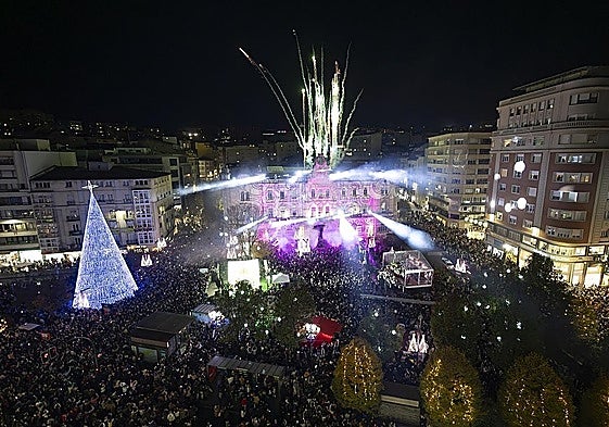 La plaza del Ayuntamiento de Santander, tras el encendido de luces del año pasado.
