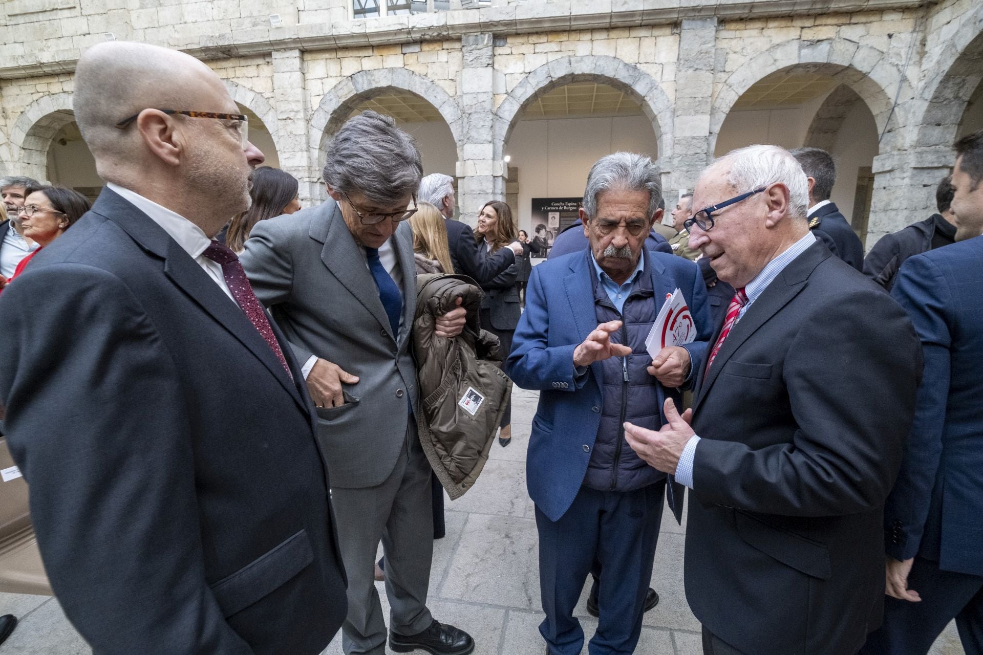 Jesús Arteaga, José Arsuaga, Miguel Ángel Revilla y Miguel Ángel Palacio. 