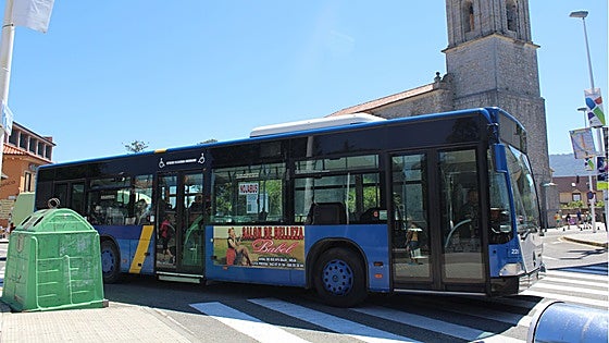 IU denuncia que la falta de transporte público en Siete Villas «dificulta» el acceso sanitario, educativo y laboral