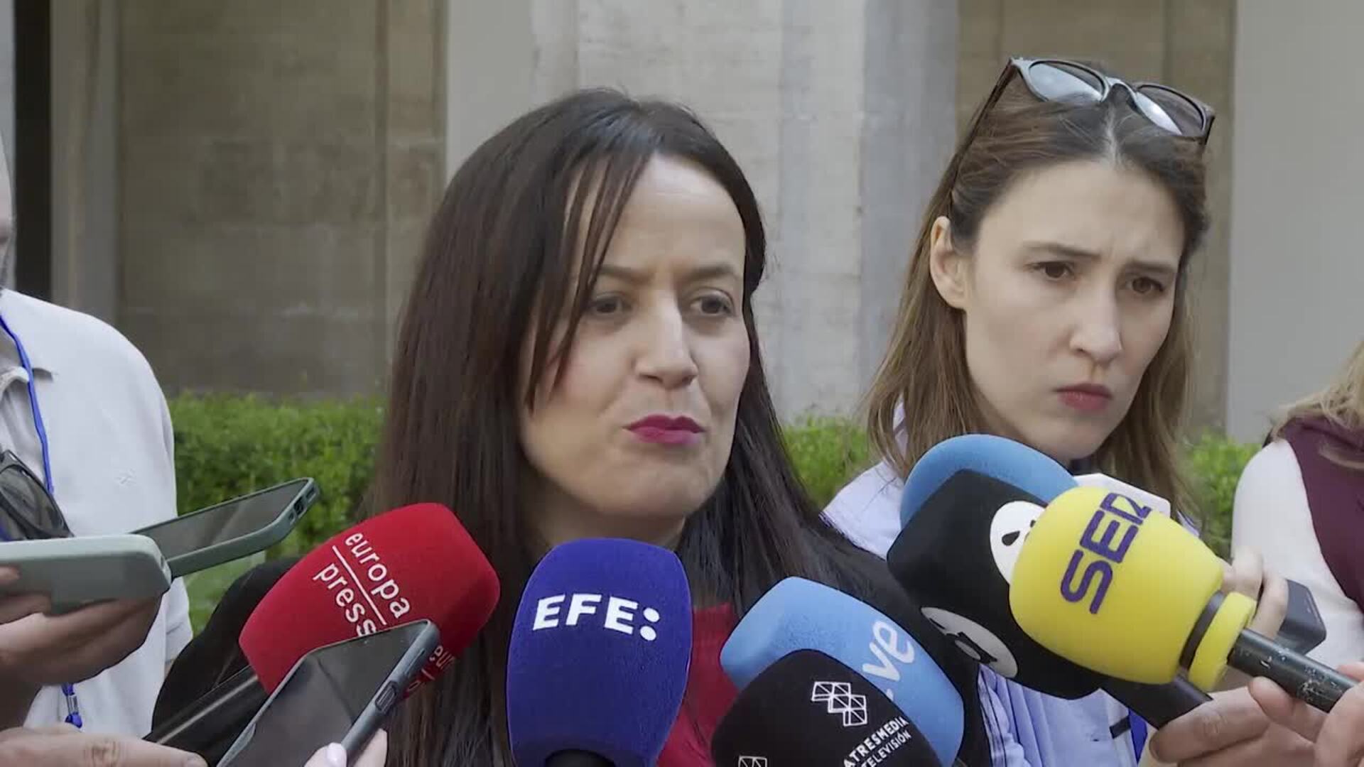Alcaldesas de Catarroja y Paiporta, "con ganas" para testificar ante la jueza de la dana