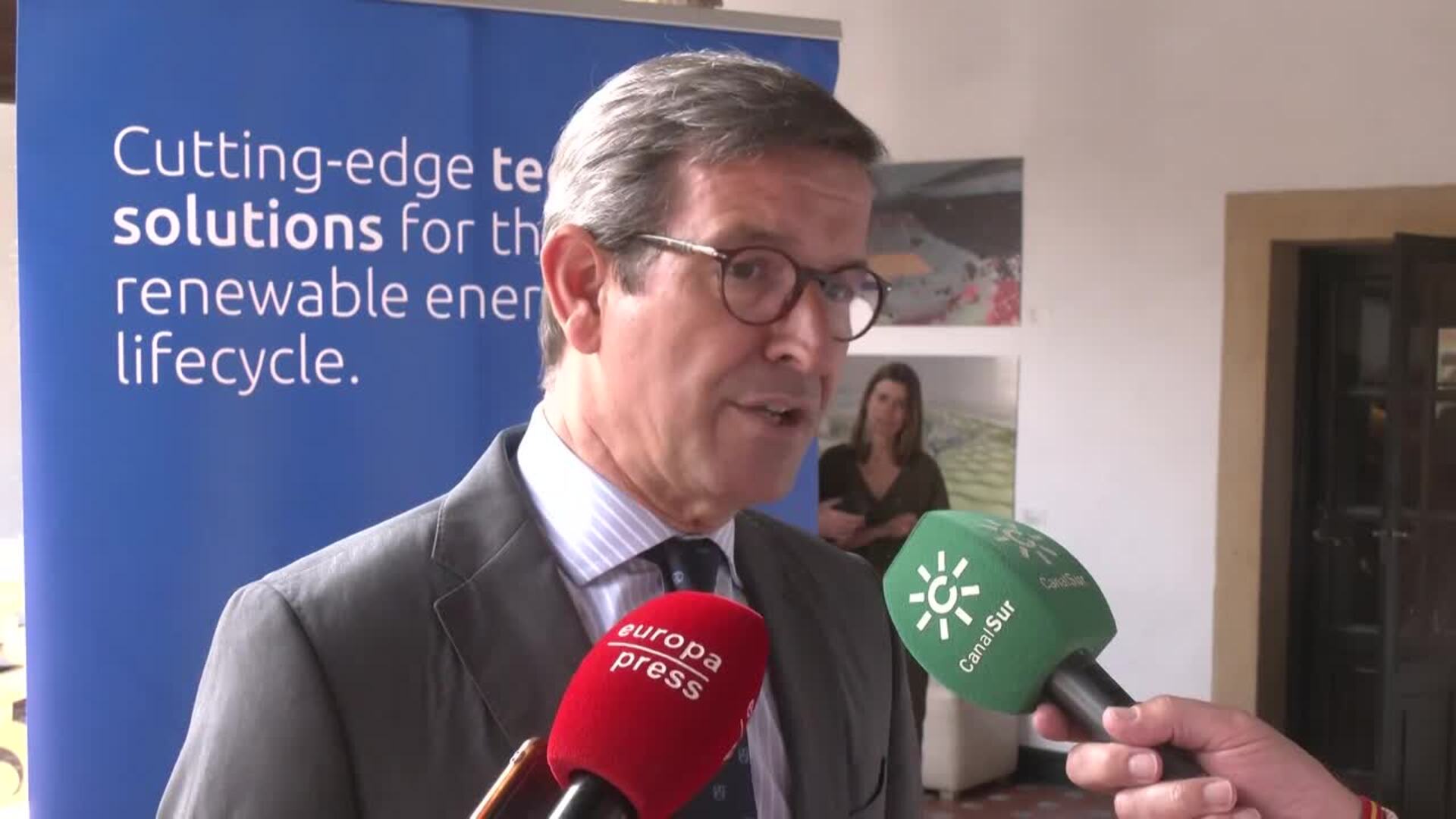 Andalucía defiende energía renovable como "motor económico" y pide "mayor solidez" al sistema
