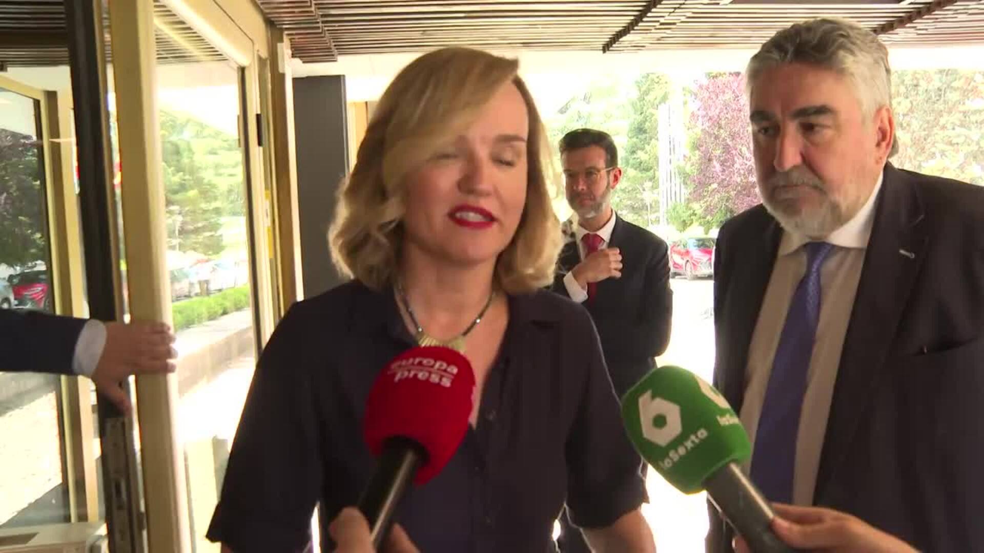 Alegría remarca que el Gobierno trabaja cada día para mejorar la vida de los españoles