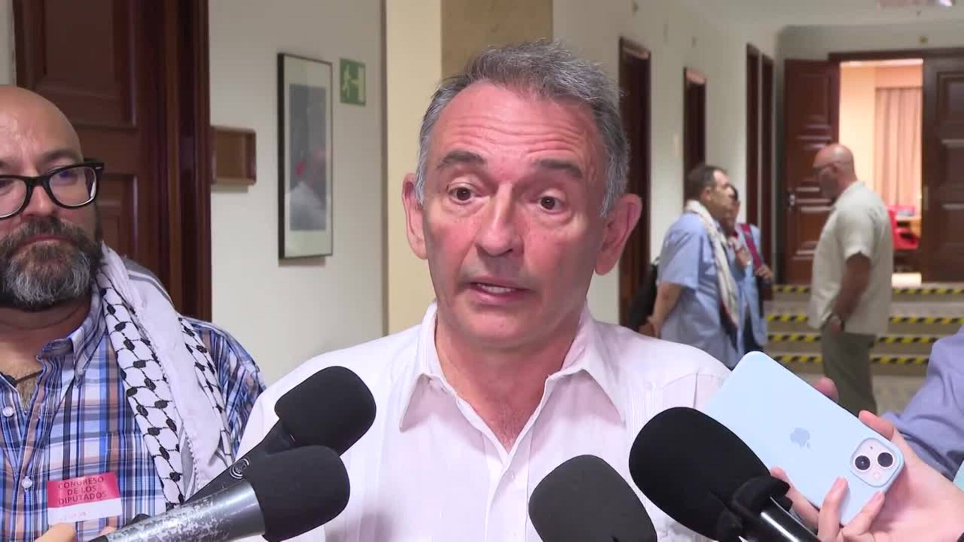 IU, "muy satisfecho" con el rechazo de Sánchez a subir al 5% el gasto en Defensa
