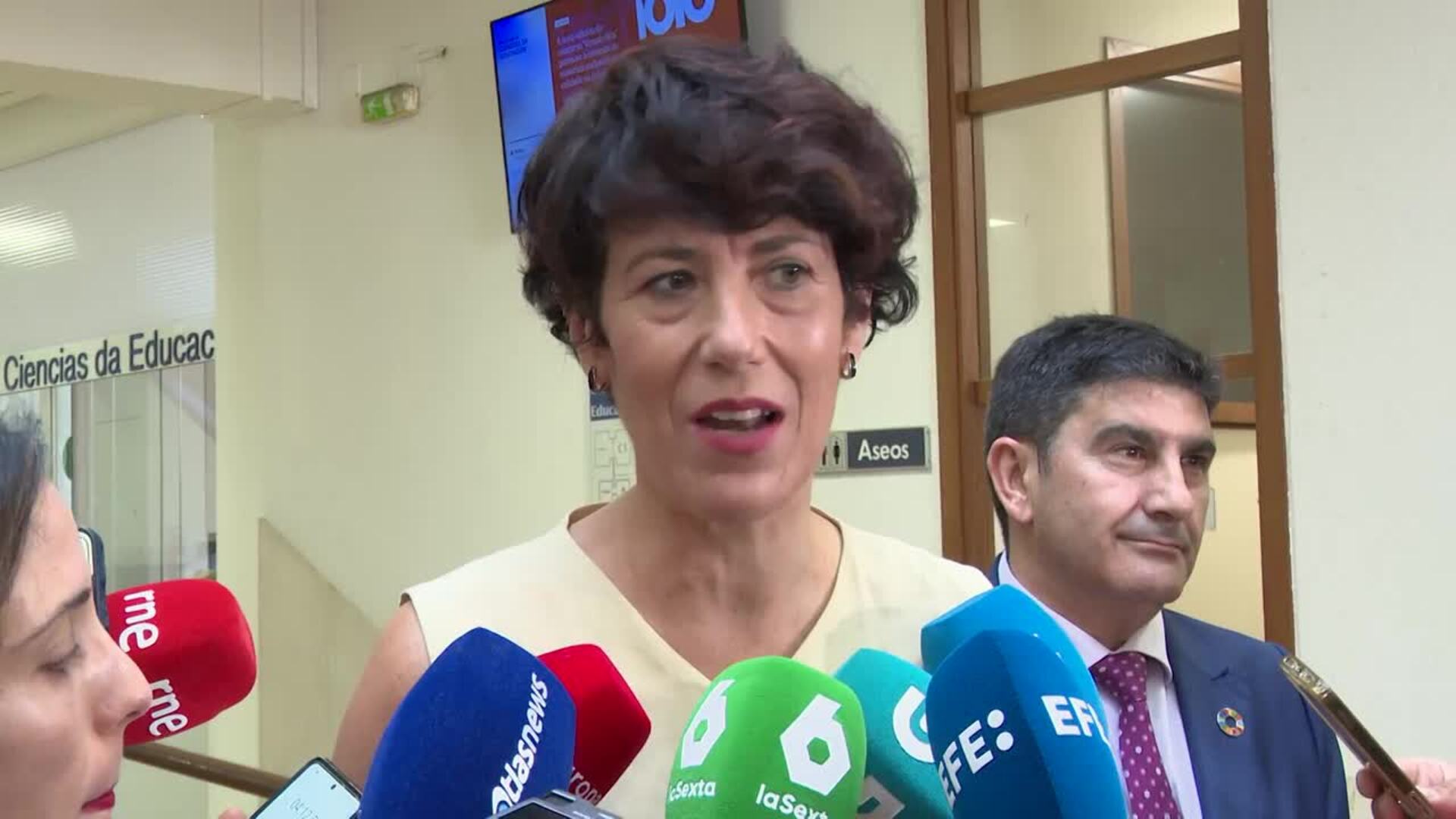 Elma Saiz destaca que "la mayoría" del Congreso "sigue acompañando" al Gobierno