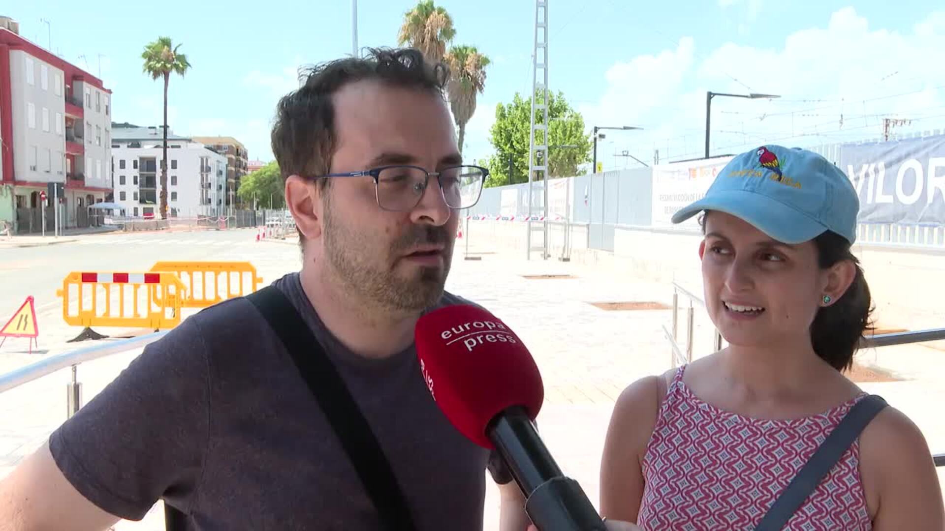 Usuarios de Metrovalencia lamentan retrasos en la línea 1 tras su reapertura por la DANA