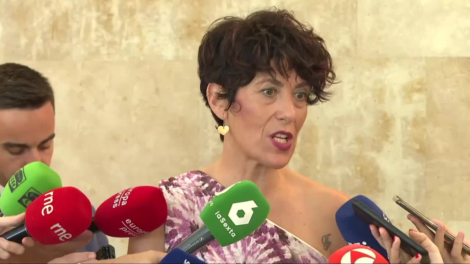 Saiz afea la "insumisión" de las CCAA del PP ante la acogida de menores migrantes