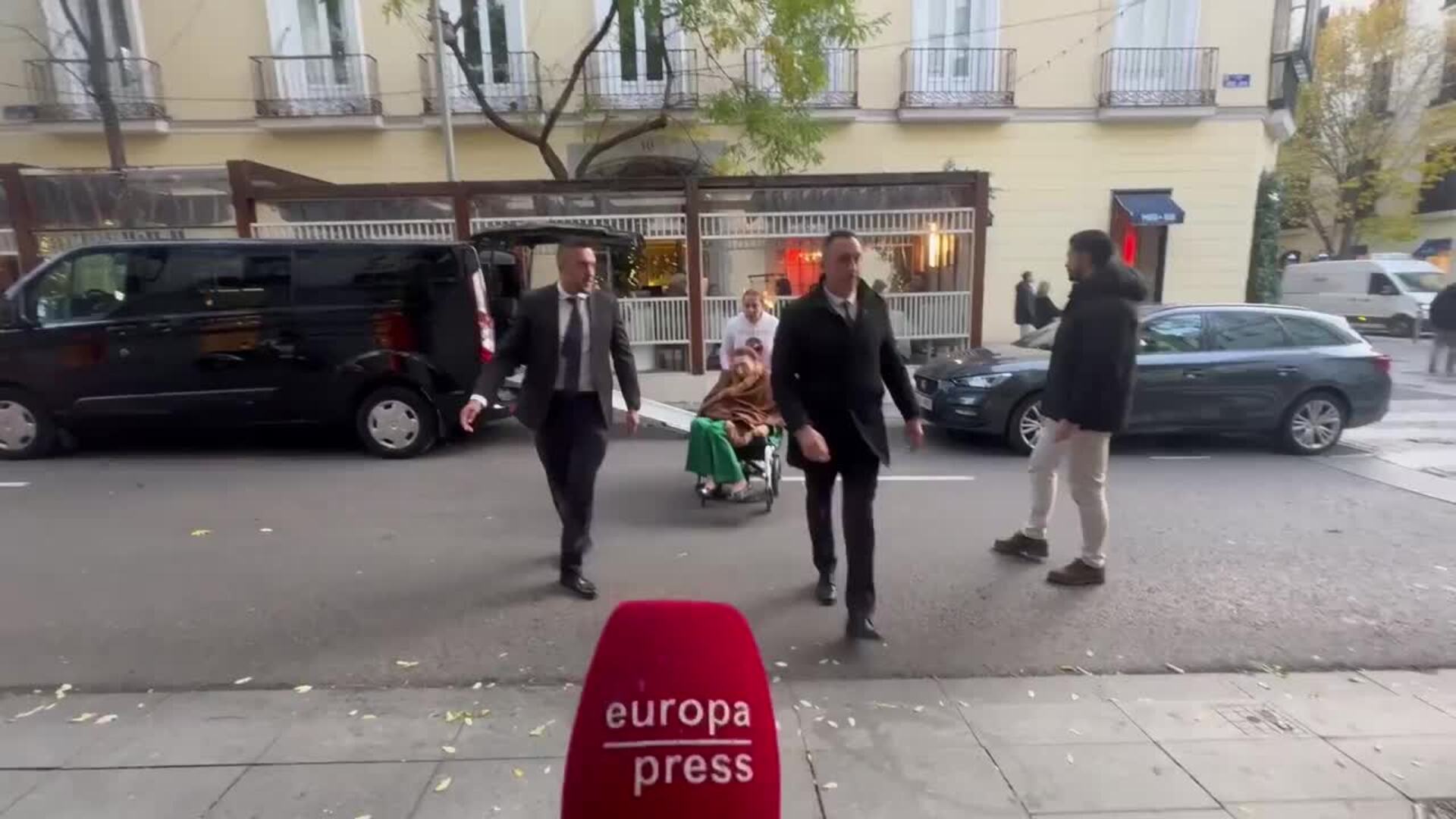 La Infanta Margarita y María Zurita revelan el cónclave familiar por los 50 años de monarquía