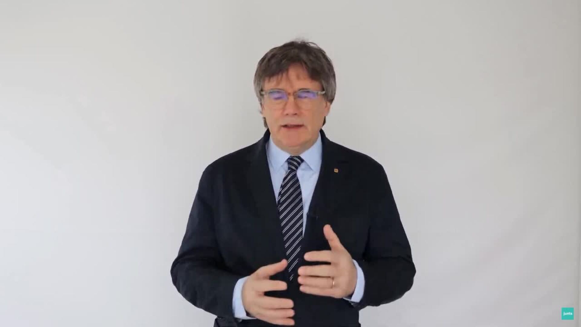 Puigdemont llama a no confundir "lo que es la pura gestión con la ambición de país"