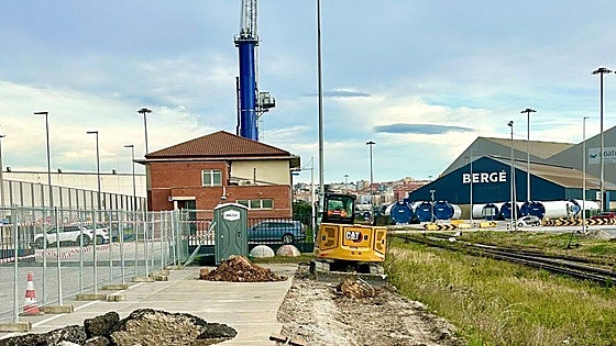 El Puerto comienza la obra para mejorar la seguridad entre el control de Raos y el tren