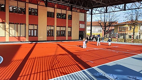 Las canchas deportivas de Barros y Somahoz, «mejor que nuevas»