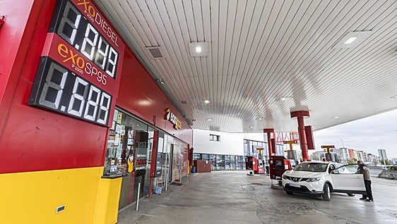 Cantabria lidera la subida del precio del combustible: en siete días, el litro cuesta 36 céntimos más