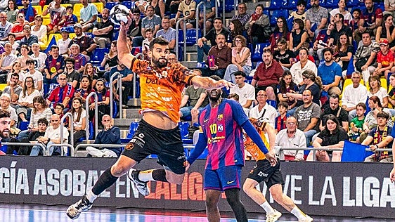 El brillante talento del Barça doma el carácter del Bathco