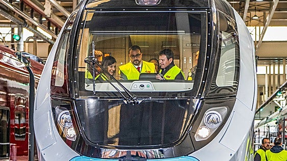 Renfe busca maquinistas para probar los nuevos trenes de Cercanías «a partir de verano»