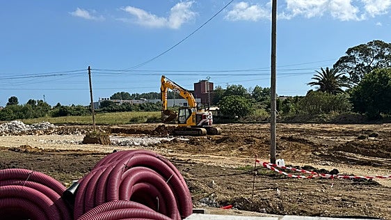 Bezana comienza a construir la pista de atletismo de Soto de la Marina