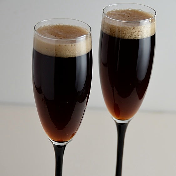 Un combinado de champagne con cerveza negra