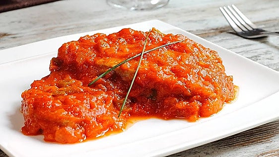 Bonito con salsa de tomate