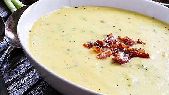 Hoy, una crema de alcachofas con crujiente de jamón