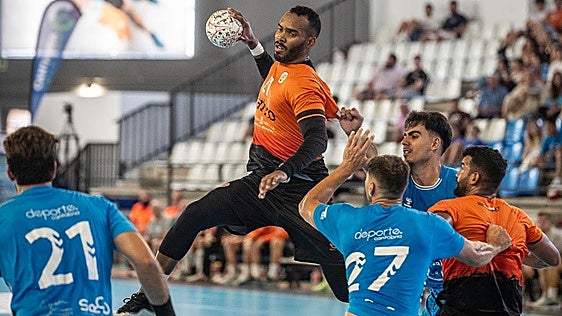 El Bathco regresa a casa con el Torneo Ayuntamiento de Torrelavega