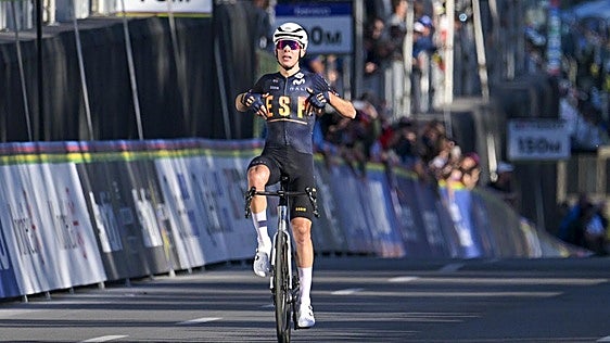 Doblete histórico de Benjamín Noval en el Mundial