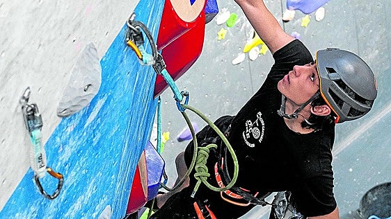 «En una competición de escalada la gestión mental lo es todo»